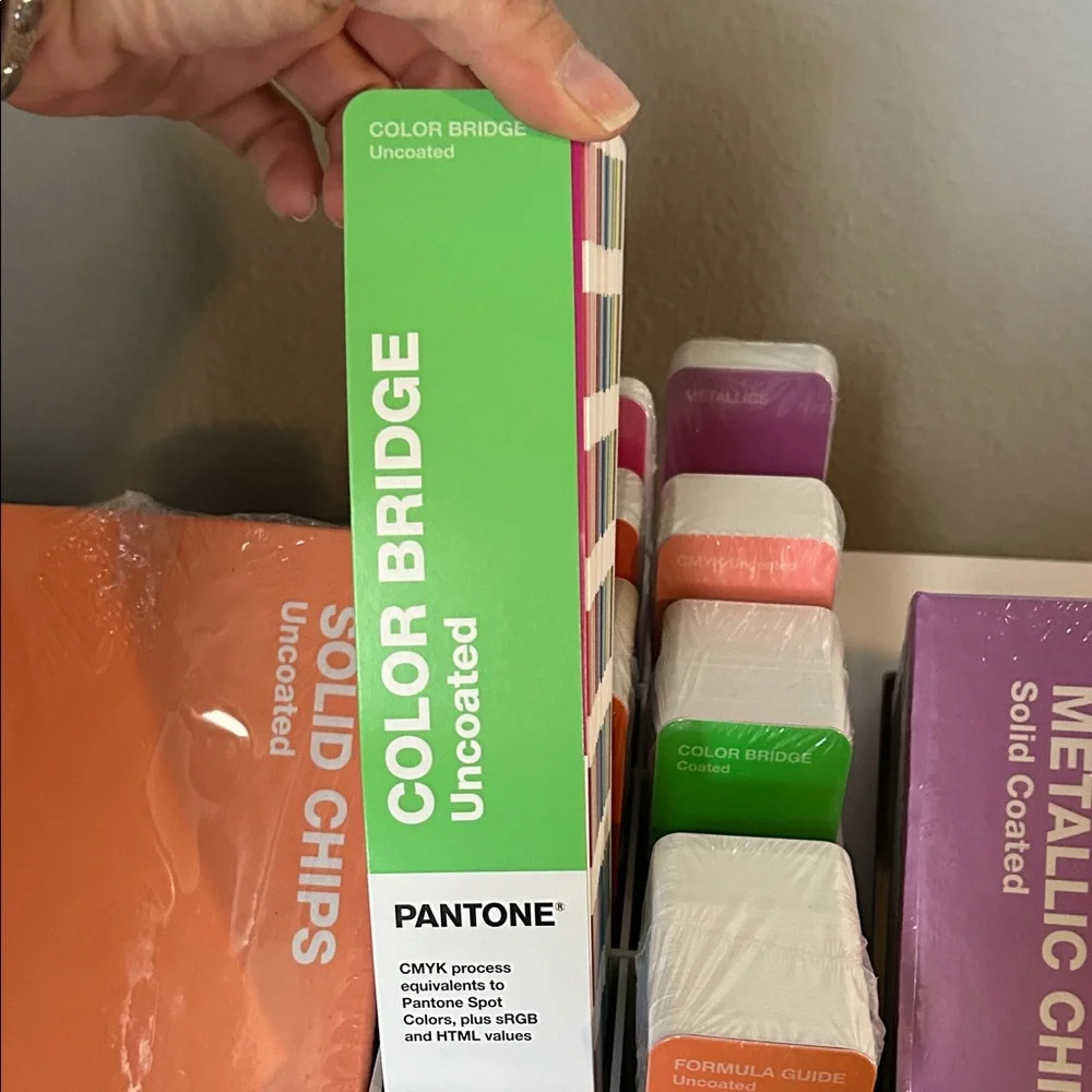 PANTONE Reference Librar;The Comprehensive Color Library for Graphics and Print